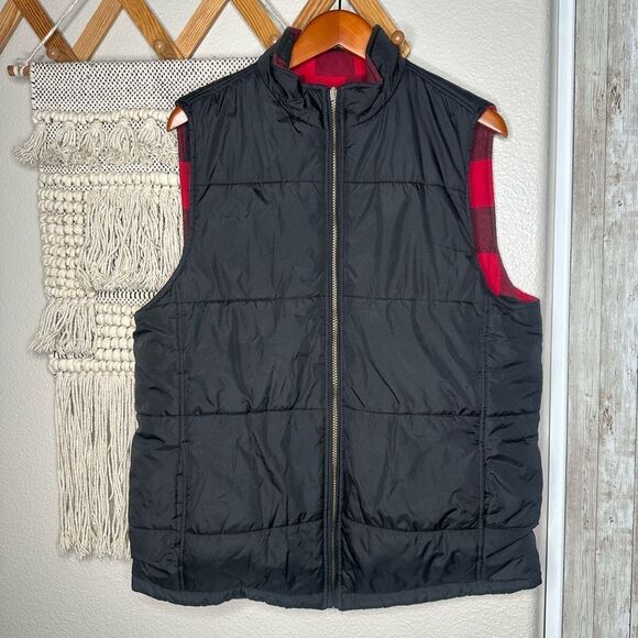 Weatherproof Reversible Black and Red Plaid Buffalo Check Men's Vest (Large) - Picture 5 of 7